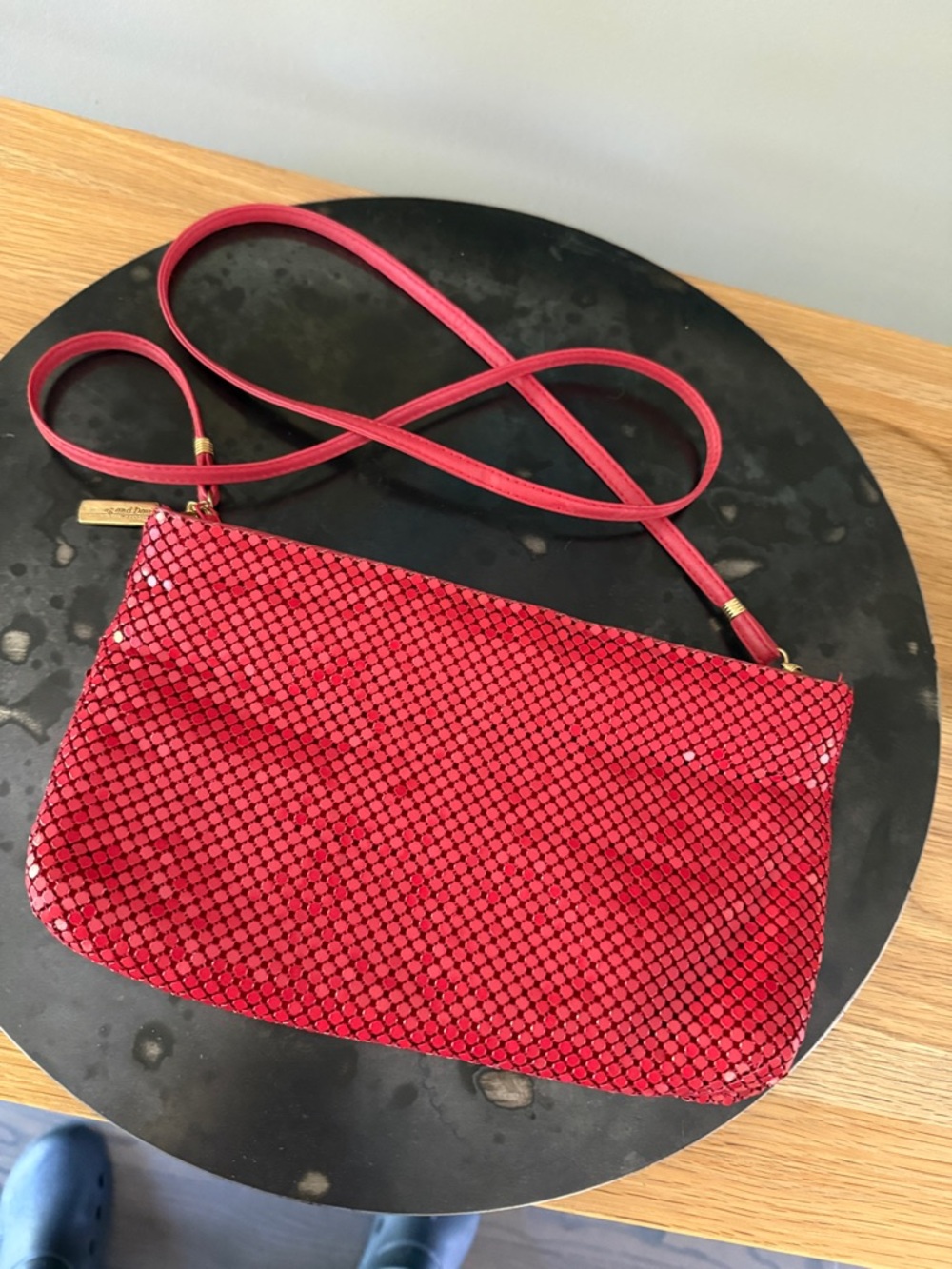 Red Mesh Crossbody Evening Dress Bag - Sleek Women's Shoulder Purse, zips